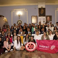 Rotaract y líderes de servicio